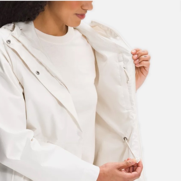 The North Face Woodmont Parka - color is called gardenia and is off white-ish - Picture 3 of 9